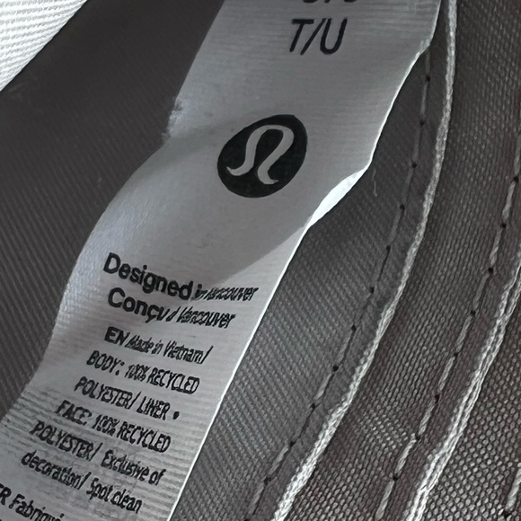 Lululemon Beige Wristlet Pouch + Never Lost Keychain Strap - Picture 8 of 12